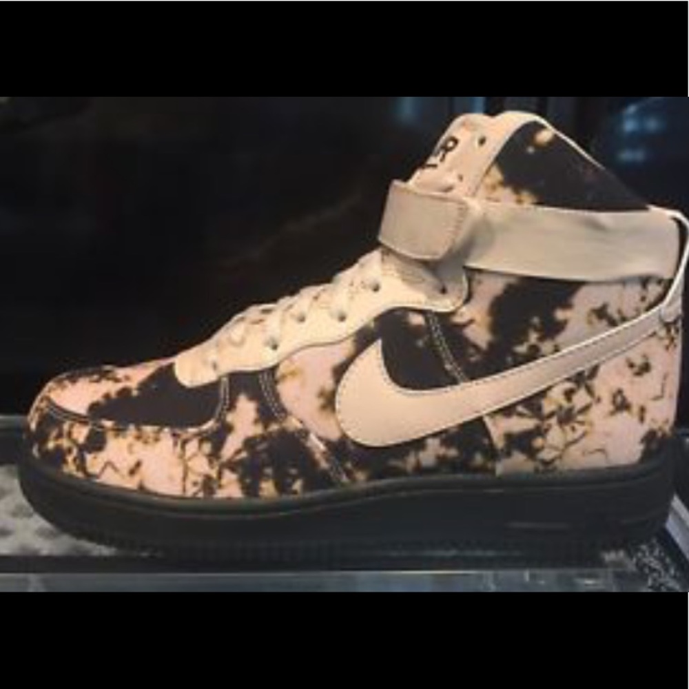 Acid wash Nike hi top vnds worn once